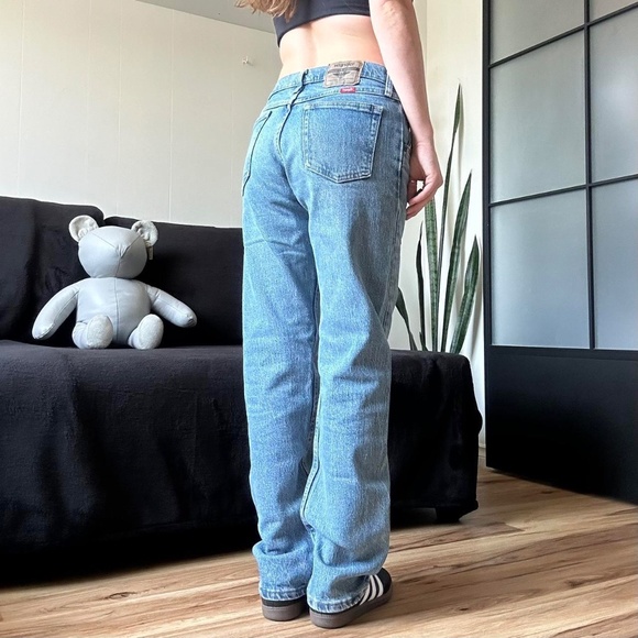 Wrangler Classic Denim Boyfriend Fit Jeans - Picture 2 of 8